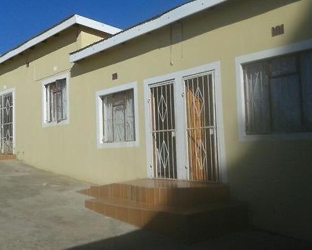 Amafana Guest House Mount Frere Екстериор снимка